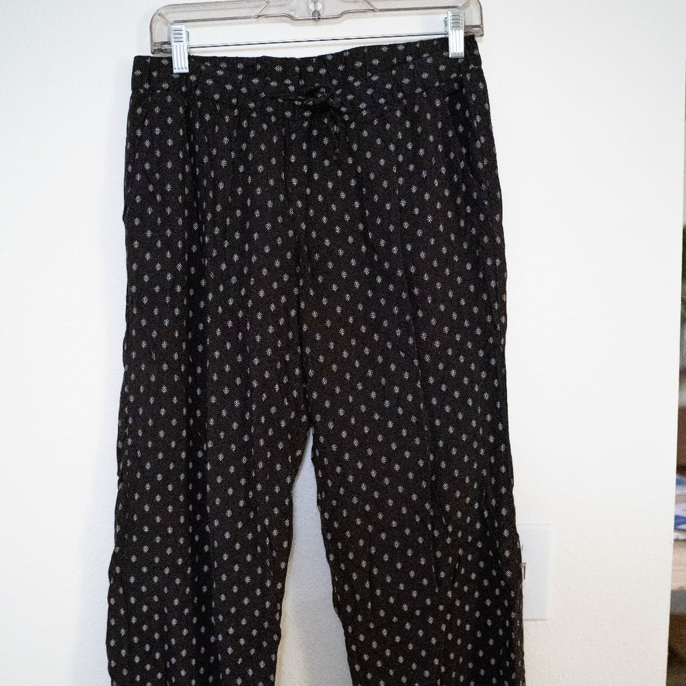 Black printed pants